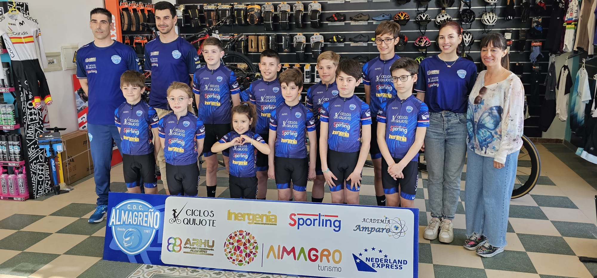 El Club Ciclista Almagreño presenta su plantilla para la temporada 2025