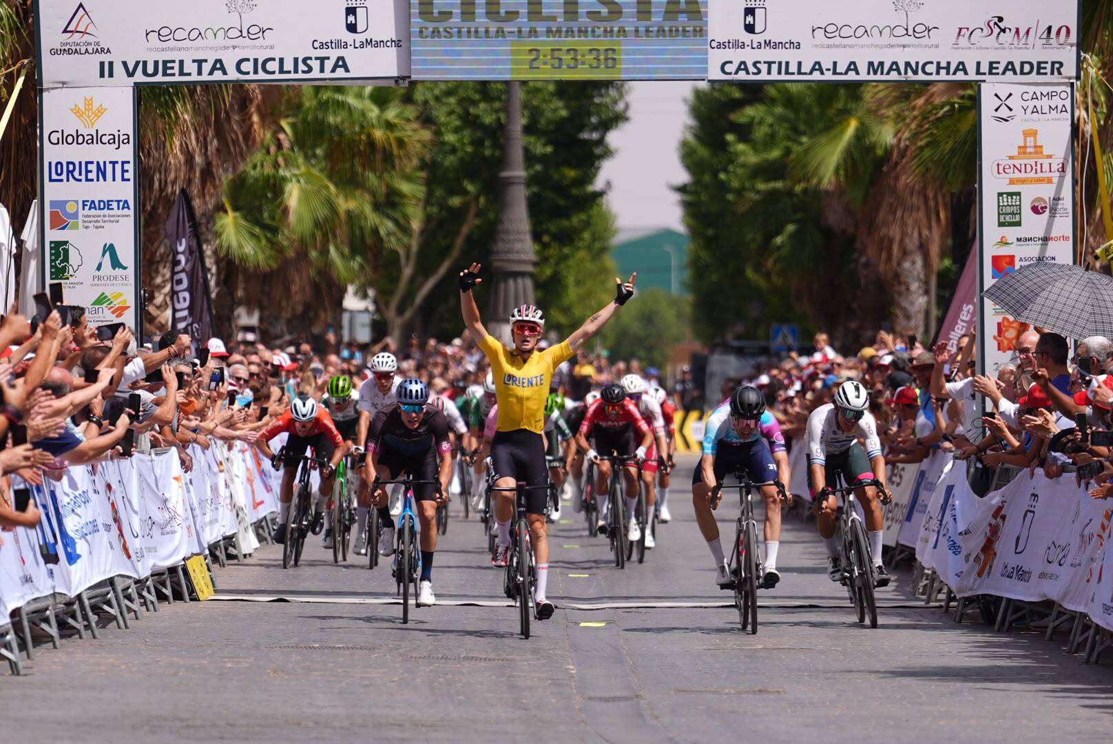 El Pelotón Victor Benareau (High Level Gsport) sentencia la Vuelta a Castilla-La Mancha Leader, con el triunfo en Manzanares para Mika Vijfvinkel (Froiz)