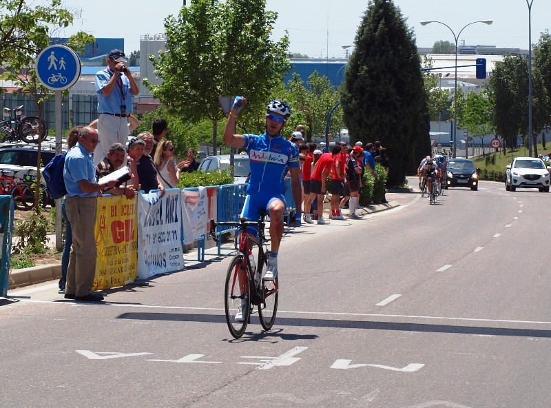 Jesús Alberto Rubio entra en meta en Fuenlabrada